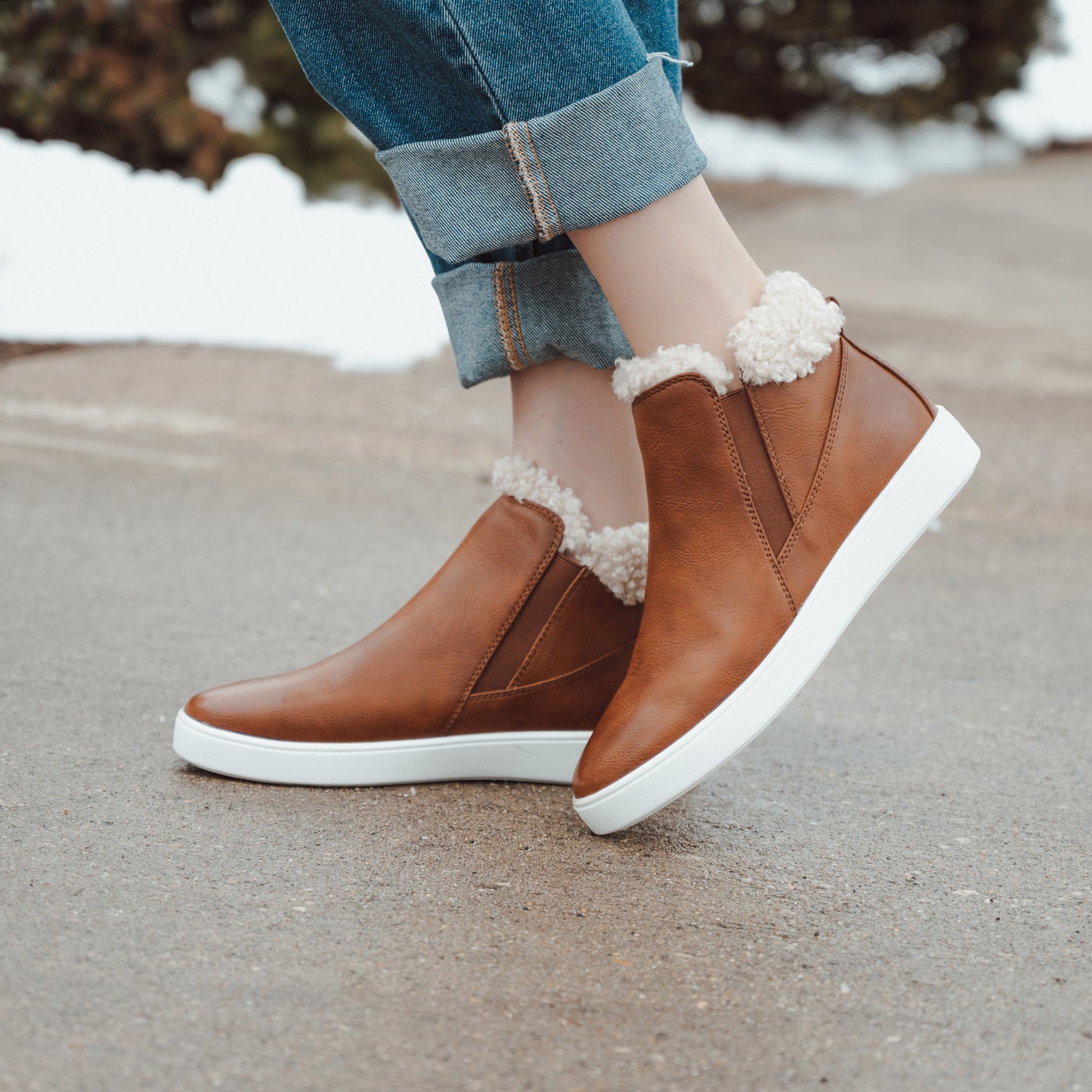Muk Luks Montana Blue Sky Booties Cognac