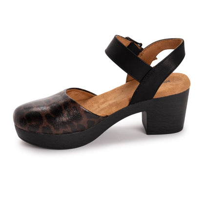 Muk Luks Merritt Closed Toe Quarter Strap Shoe